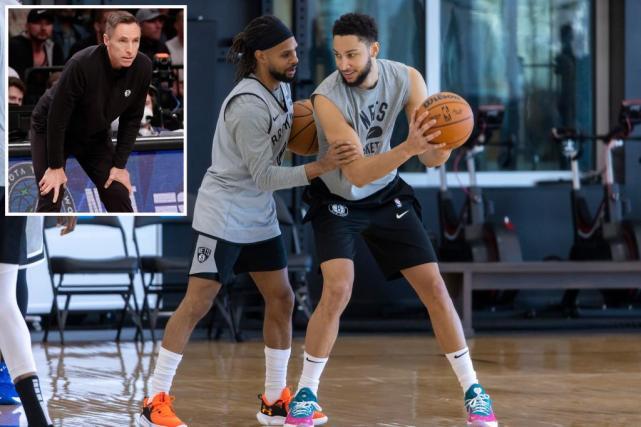 那不勒斯与 那不勒斯与