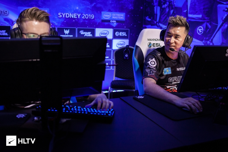 部与球迷互 部与球迷互