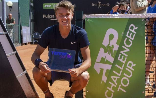 实属罕见 实属罕见