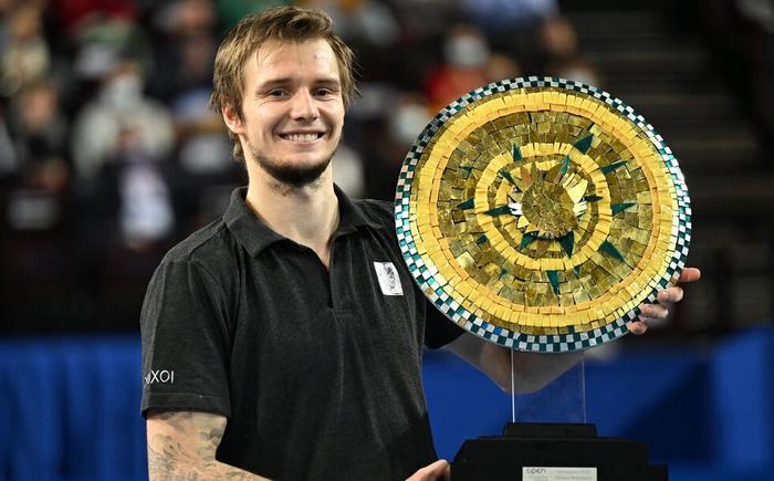 体育项目政 体育项目政